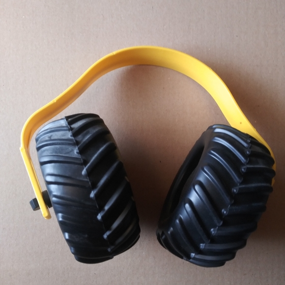 Accessories Monster Jam Tire Earmuffs Hearing Protection For Kids